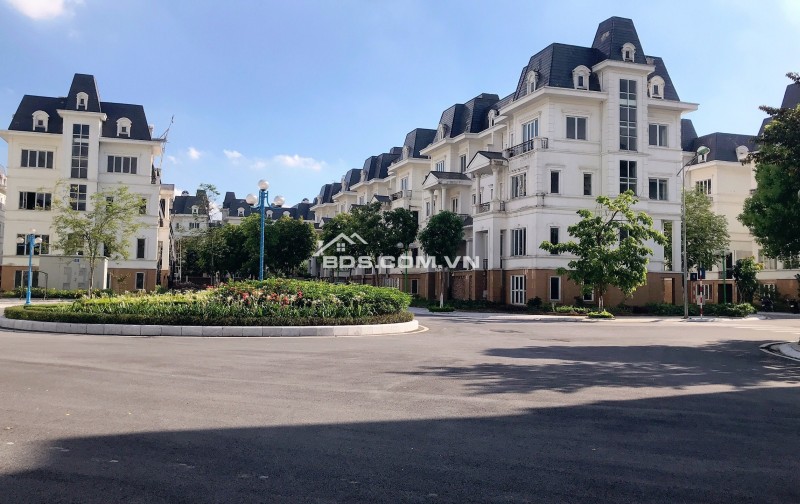 Bán căn biệt thự NV2 LIDECO view khu vui chơi công viên, 2 mặt thoáng – địa điểm vàng phía Tây Hà Nội